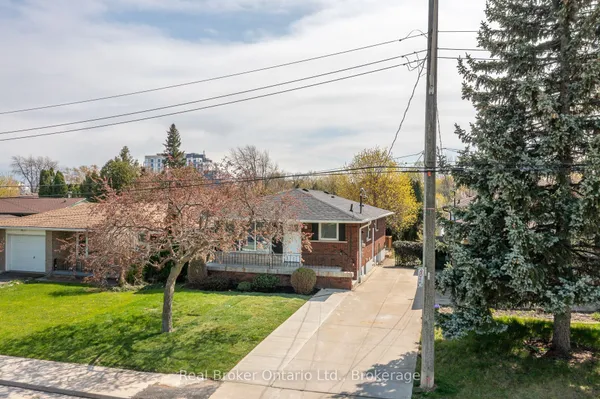 23 Tyrone Drive — photo 2