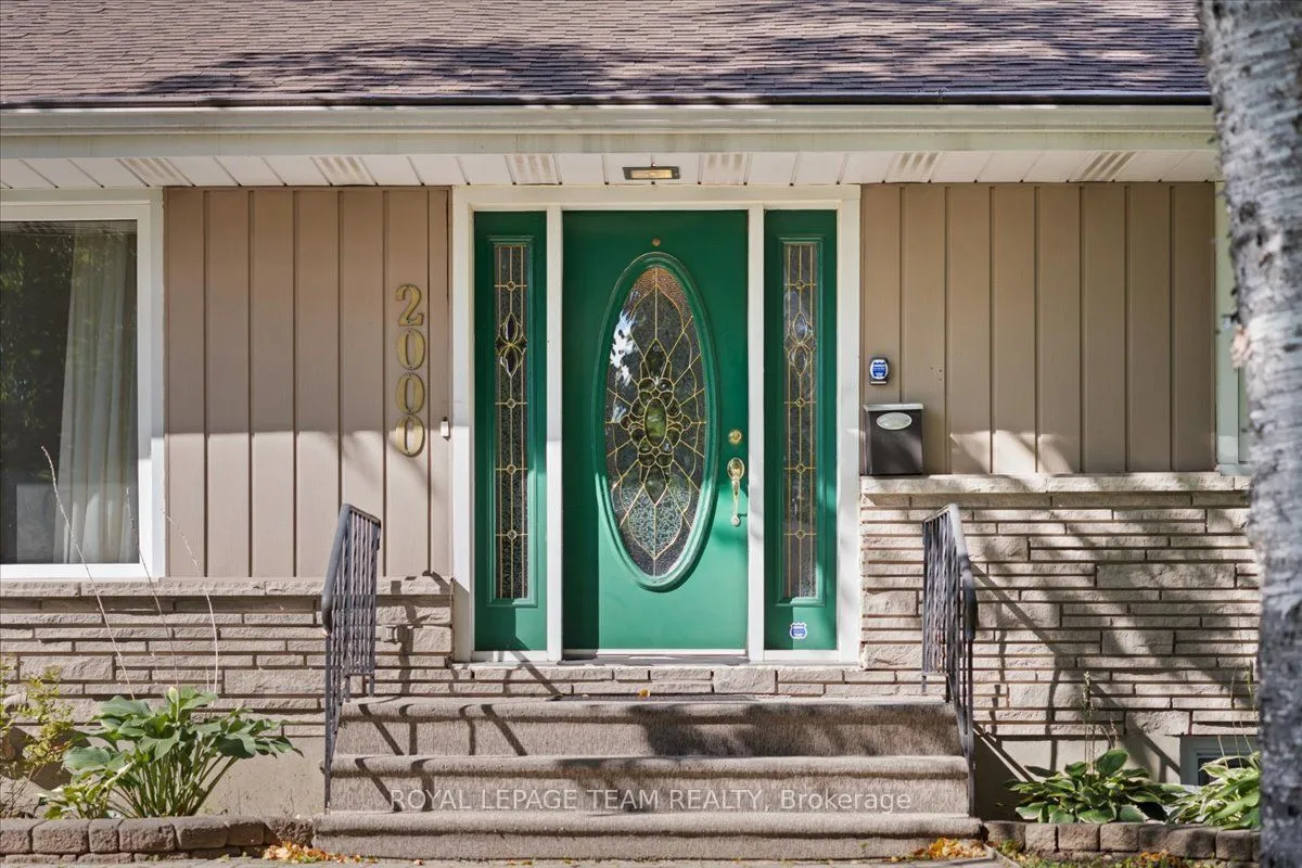 2000 Norway Crescent — photo 3