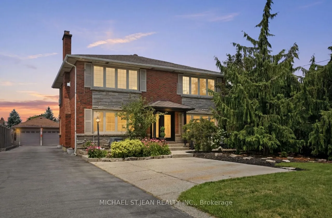 33 Centennial Parkway S