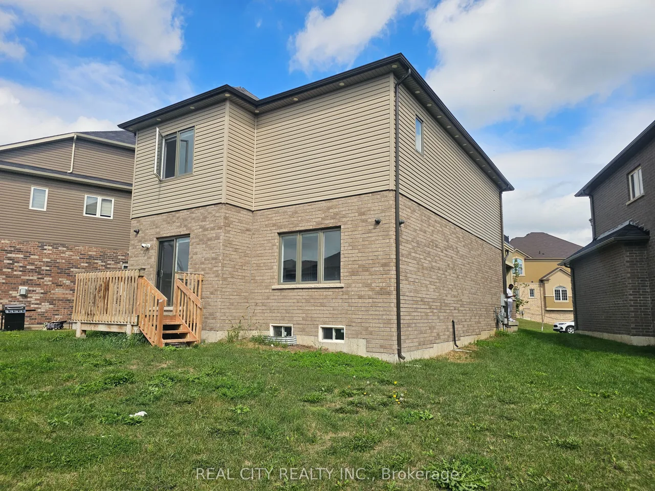 25 Whitton Drive — photo 43