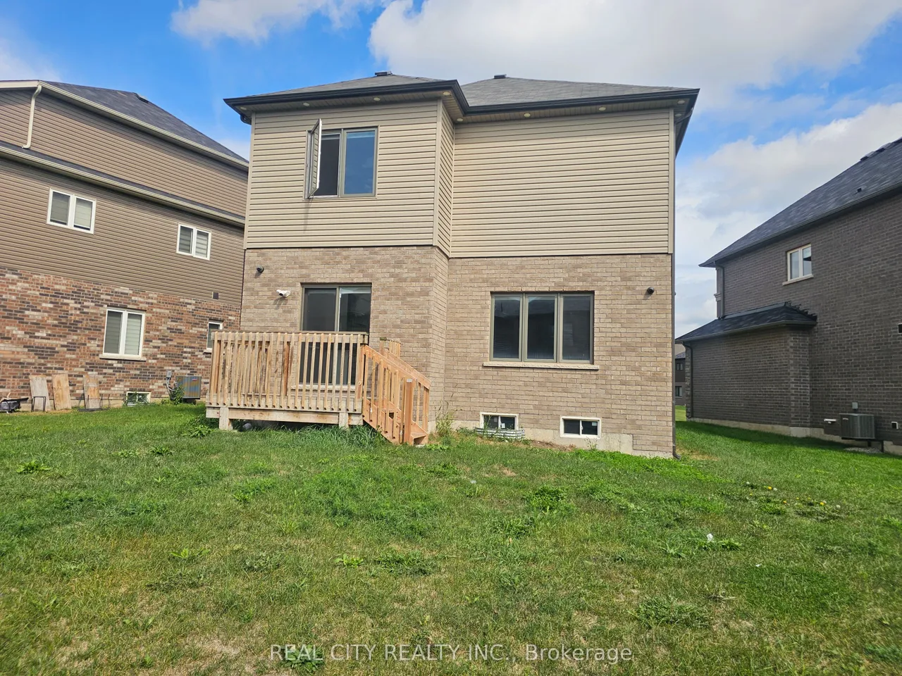 25 Whitton Drive — photo 44