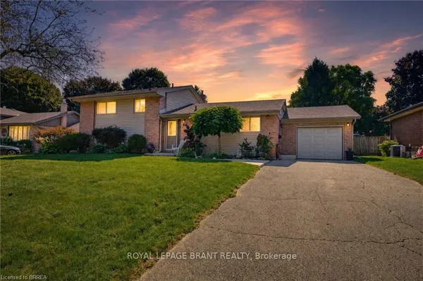 27 Brier Crescent — photo 2