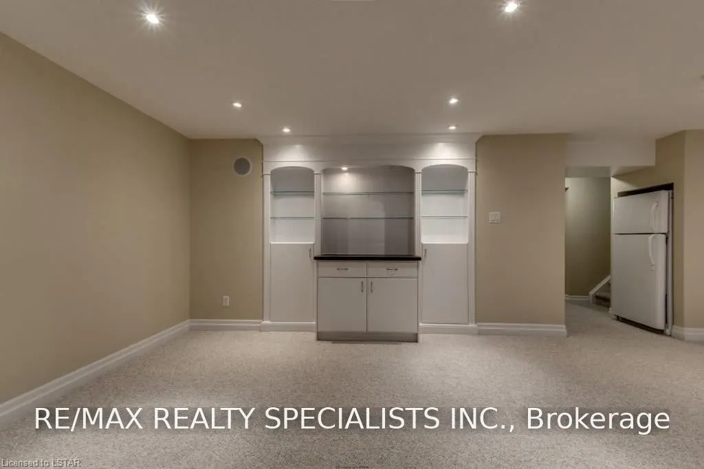 404 South Carriage Way — photo 29