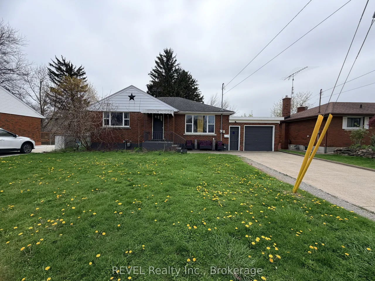 5974 Scott Street E — photo 10