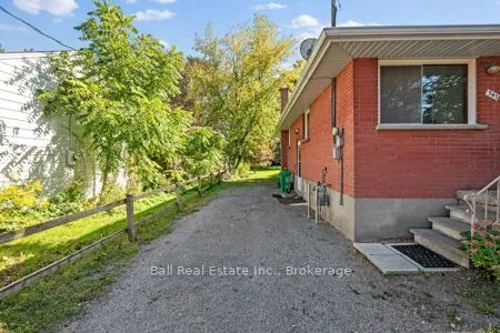 547 Albert Street — photo 46