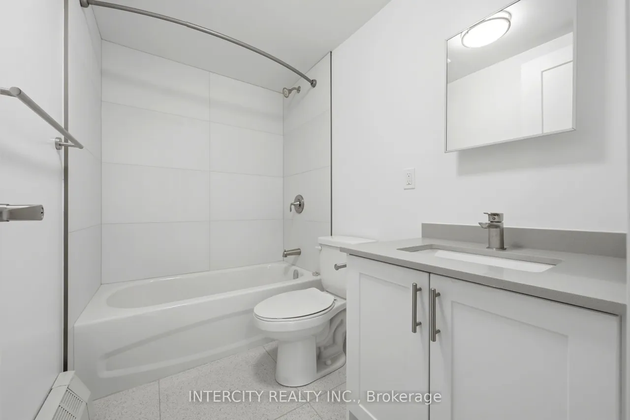 91 Wentworth Street S — photo 5