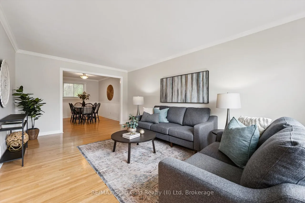 72 Glen Avon Crescent — photo 3