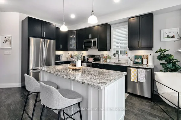 214 Yellow Birch Crescent — photo 2