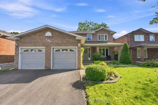 132 East House Crescent