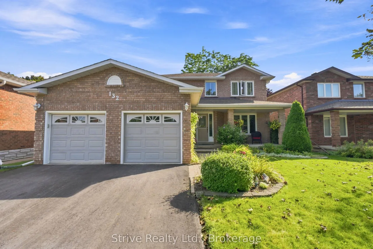 132 East House Crescent