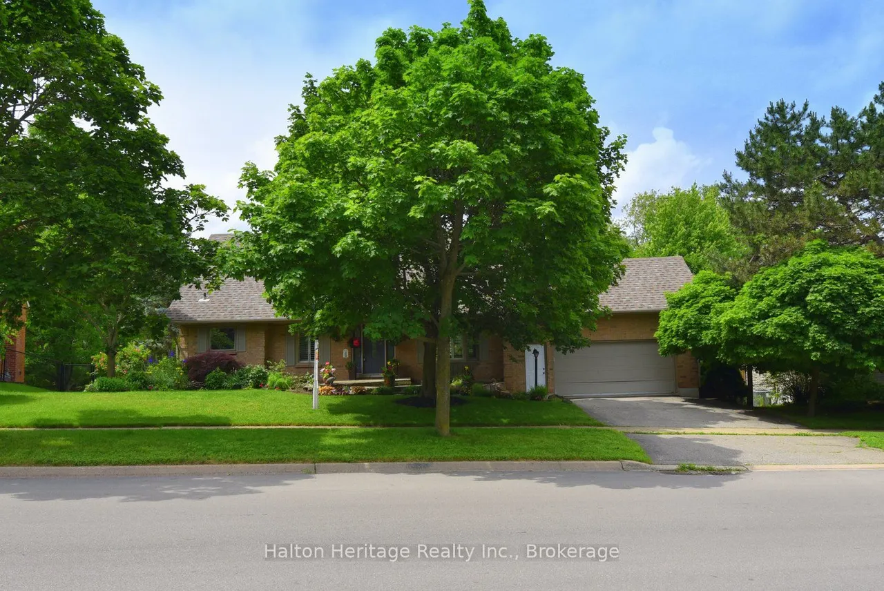 34 Howard Boulevard — photo 2