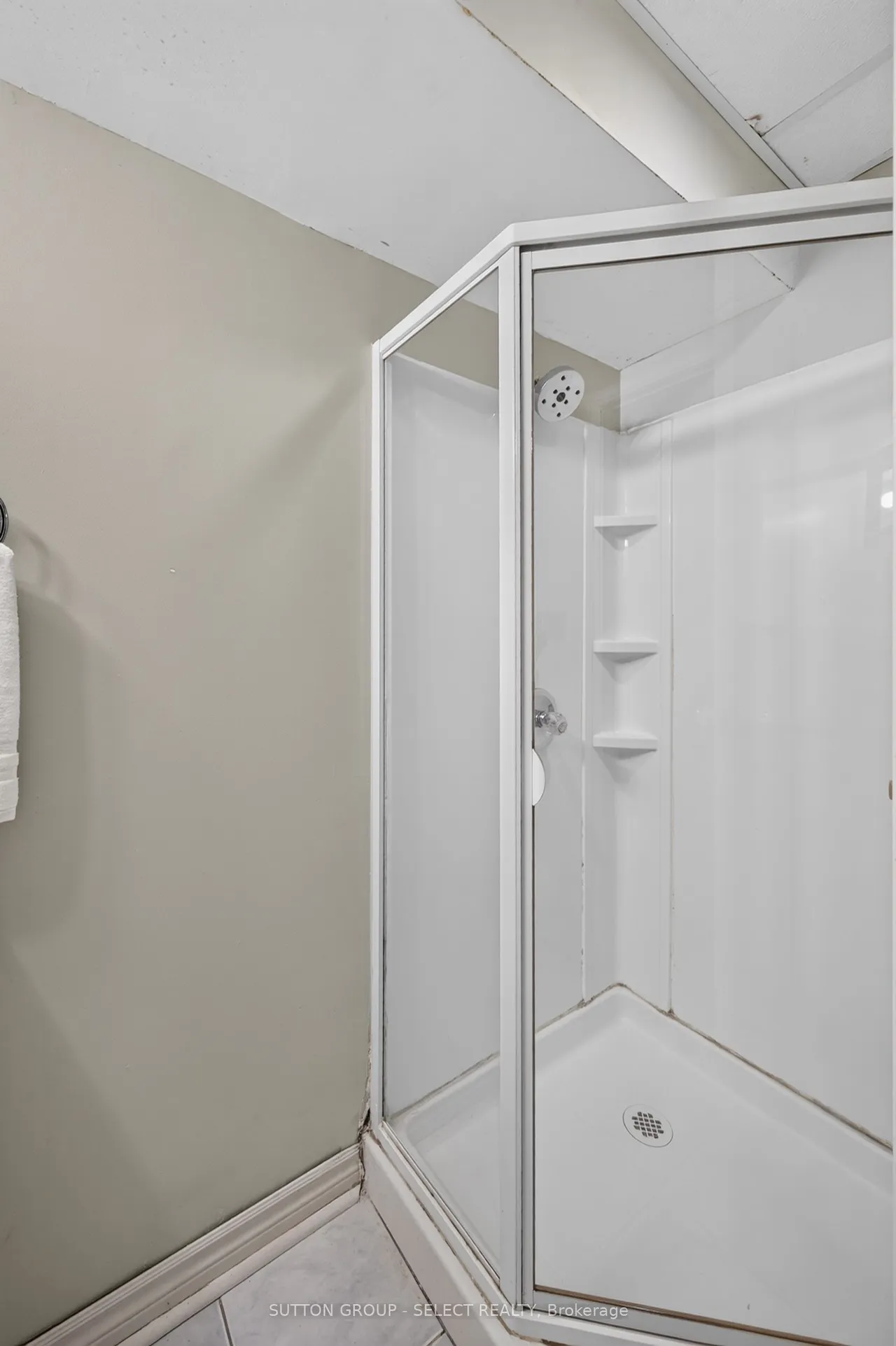 384 Eastcastle Place — photo 47