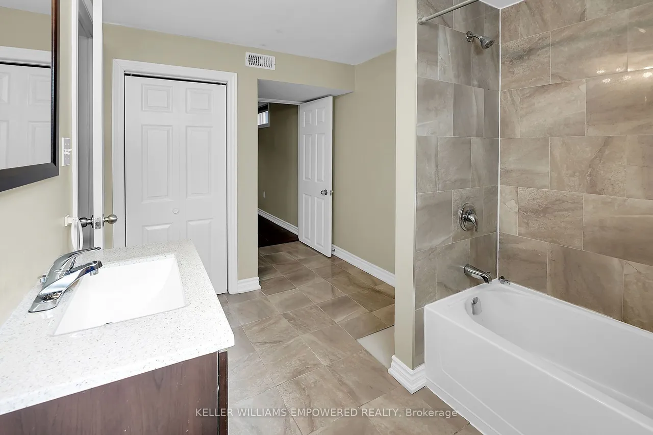 7139 Warden Avenue — photo 21