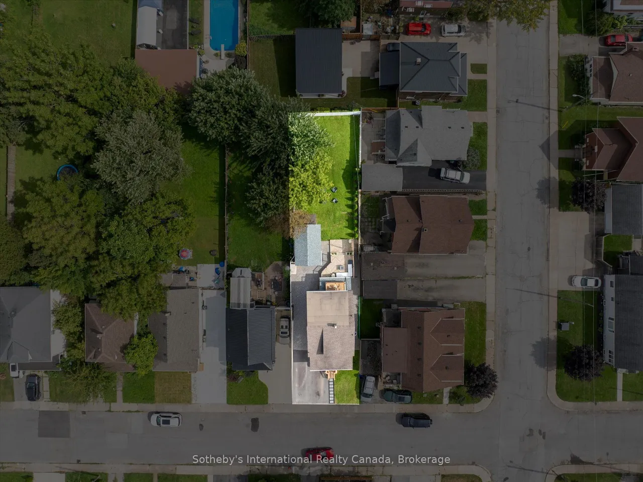 4686 Third Avenue — photo 2