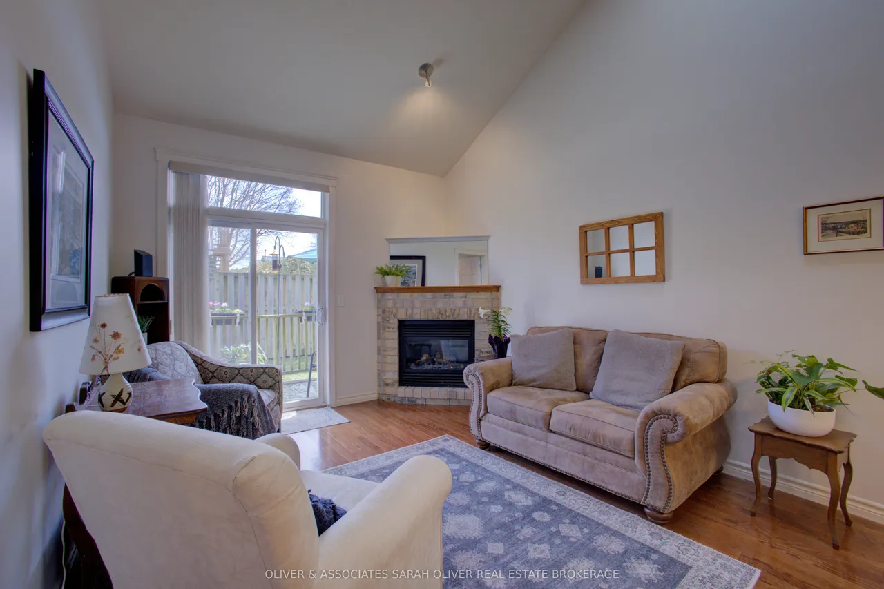 433 Queen Street — photo 3