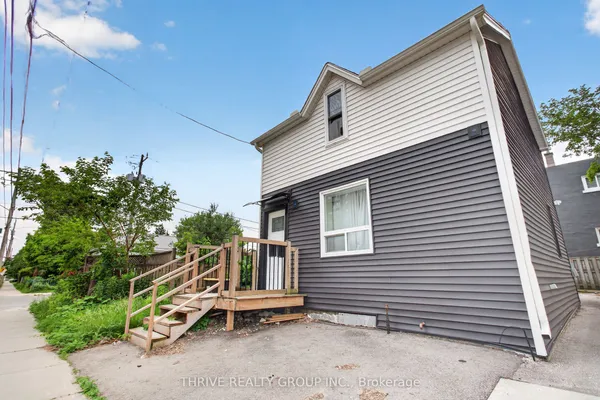 211 Clarence Street