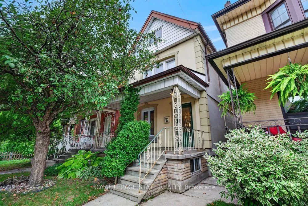 23 Garfield Avenue N