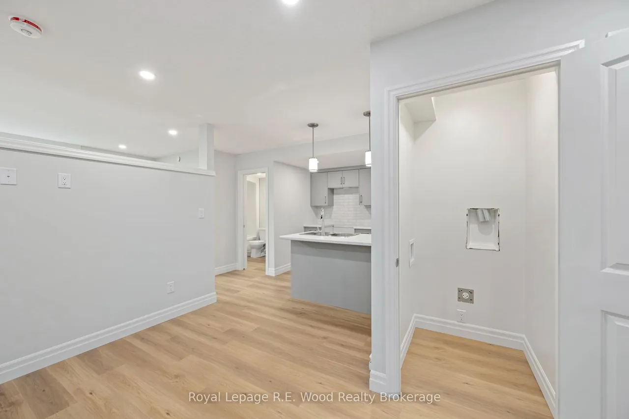 11 Hoylake Road — photo 32