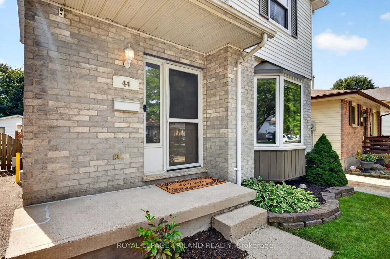 44 Speight Crescent — photo 3