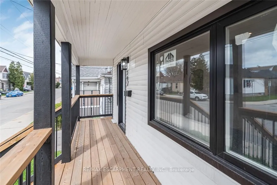 297 Britannia Avenue — photo 3