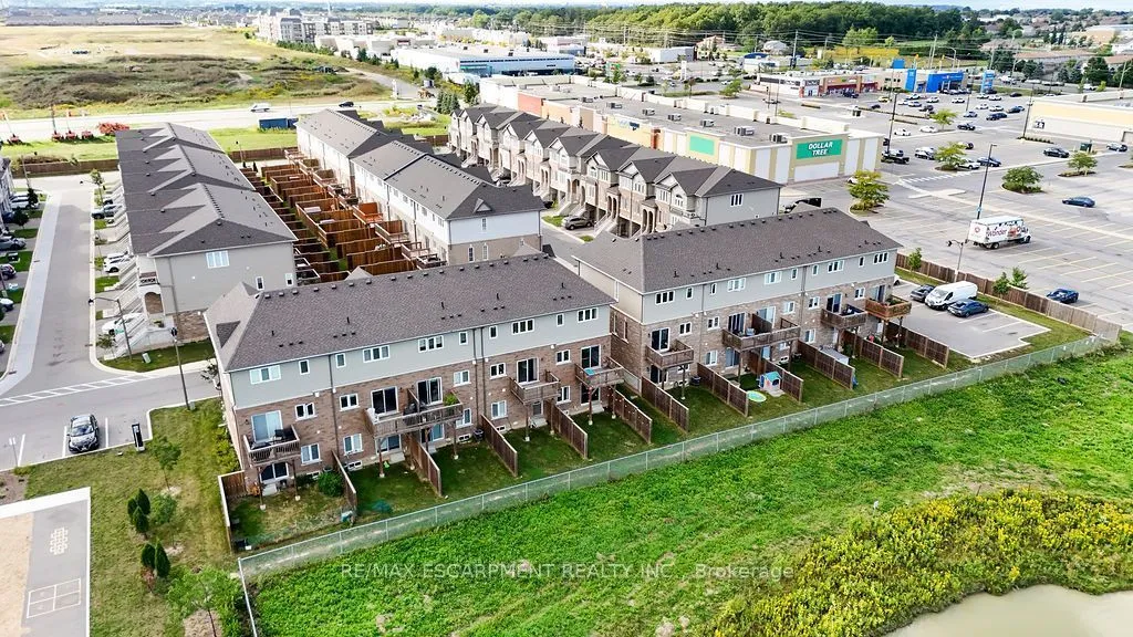 28 Canary Grass Boulevard — photo 3