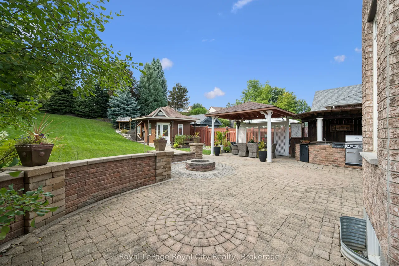 26 Frasson Drive — photo 3