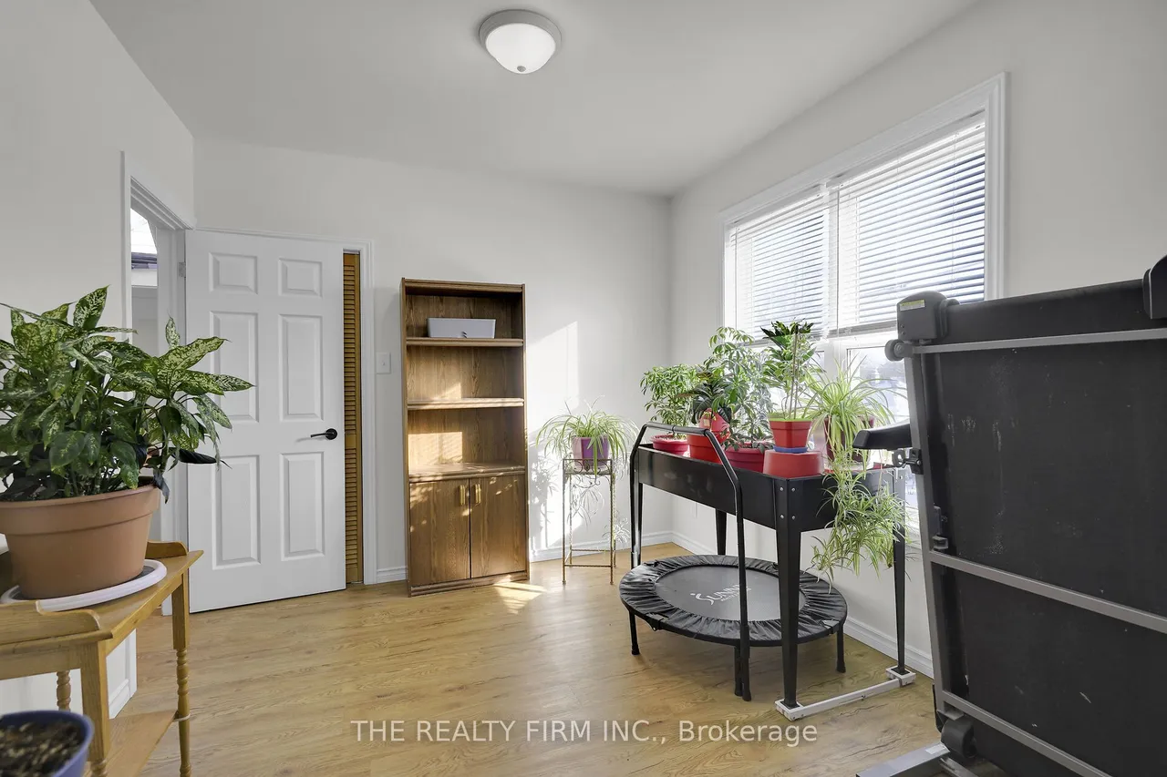 924 Princess Avenue — photo 2