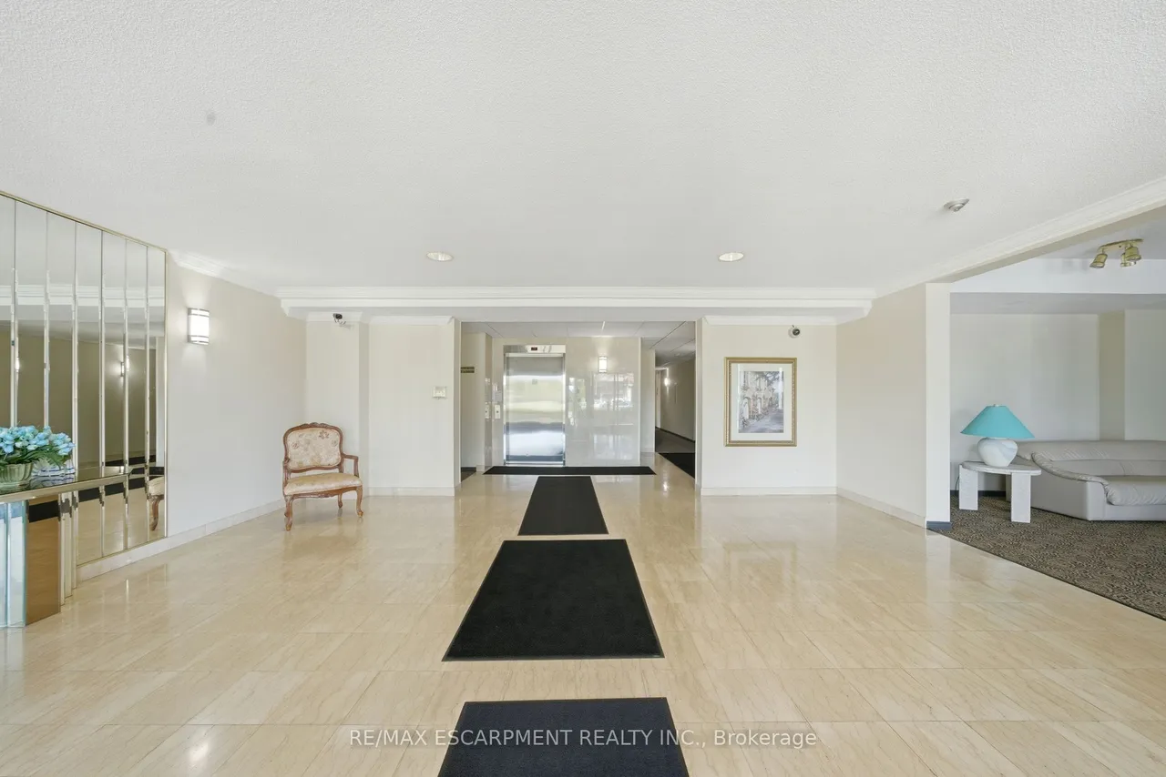 416 Limeridge Road E — photo 3