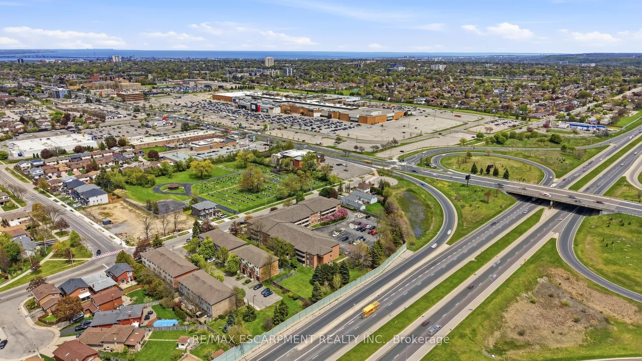 416 Limeridge Road E — photo 33