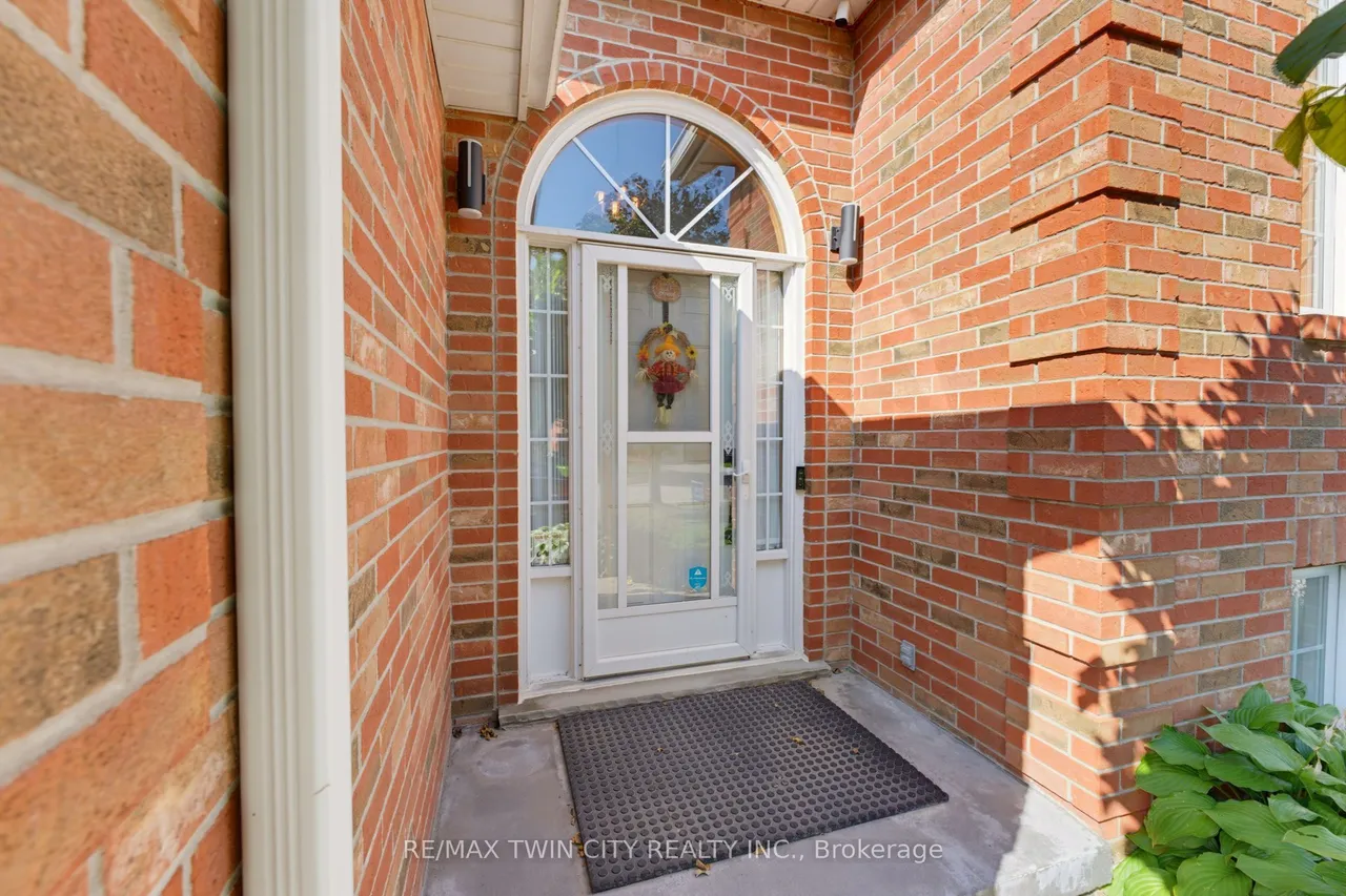10 Noble Court — photo 3