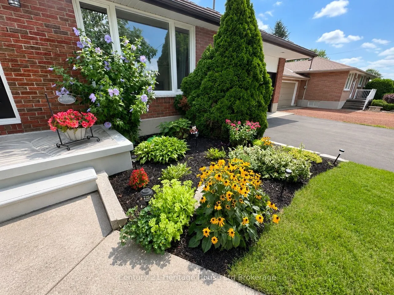 219 Brock Street — photo 3
