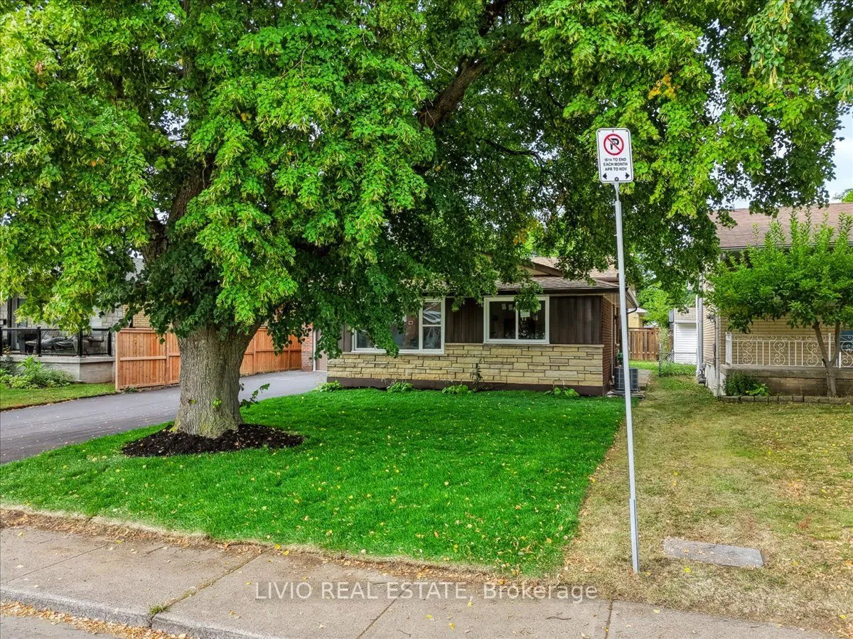 78 Cromwell Crescent — photo 2
