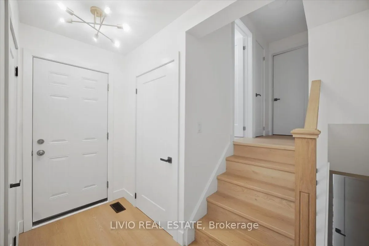 78 Cromwell Crescent — photo 3