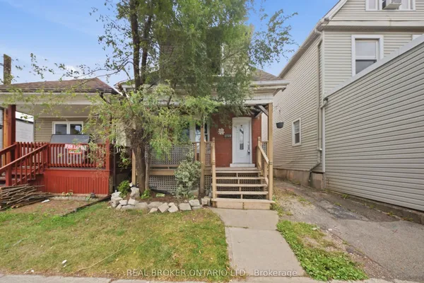 1082 Cannon Street E — photo 2