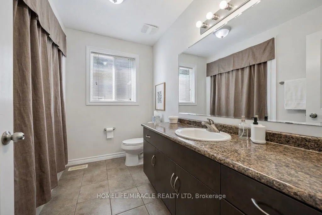 30 Vipond Street — photo 16