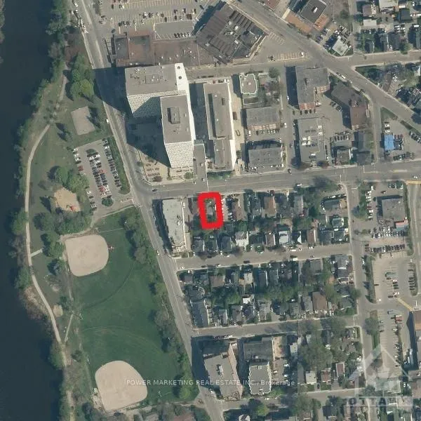 12 MCARTHUR Avenue — photo 4