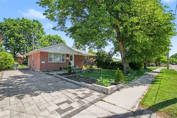 57 Vancouver Drive — photo 2