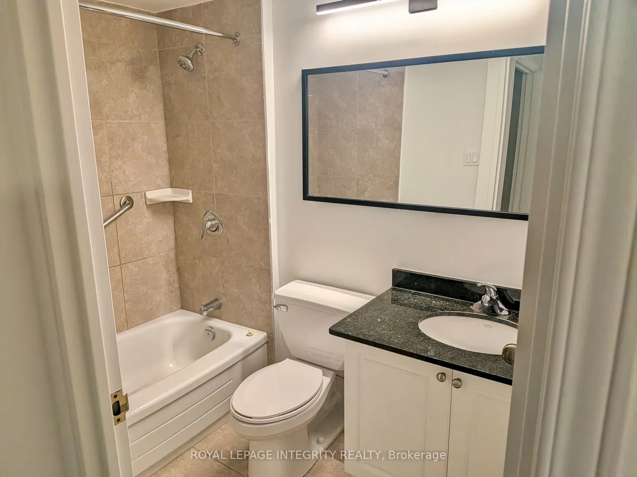 435 Albert Street — photo 15
