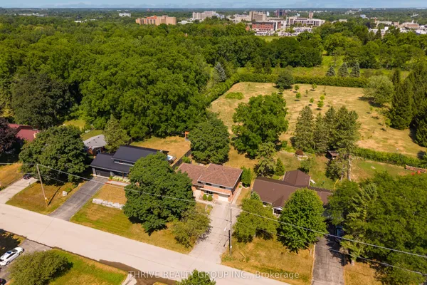 85 BLOOMFIELD Drive — photo 2