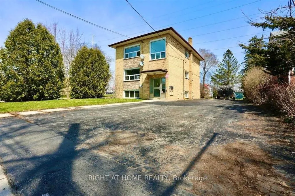 394 Thiel Street