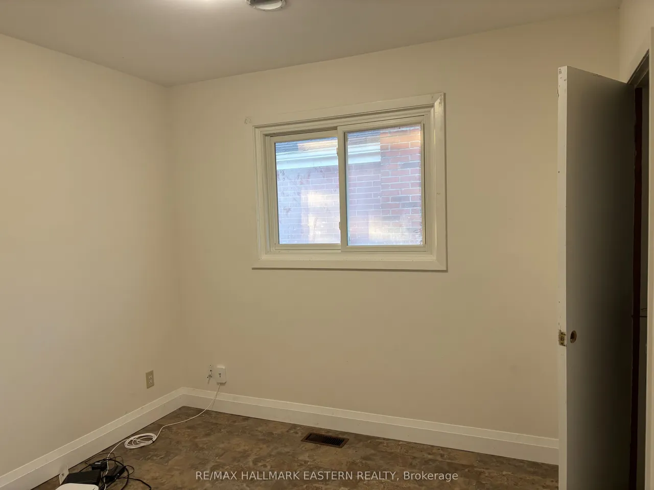 893 Ford Street — photo 8