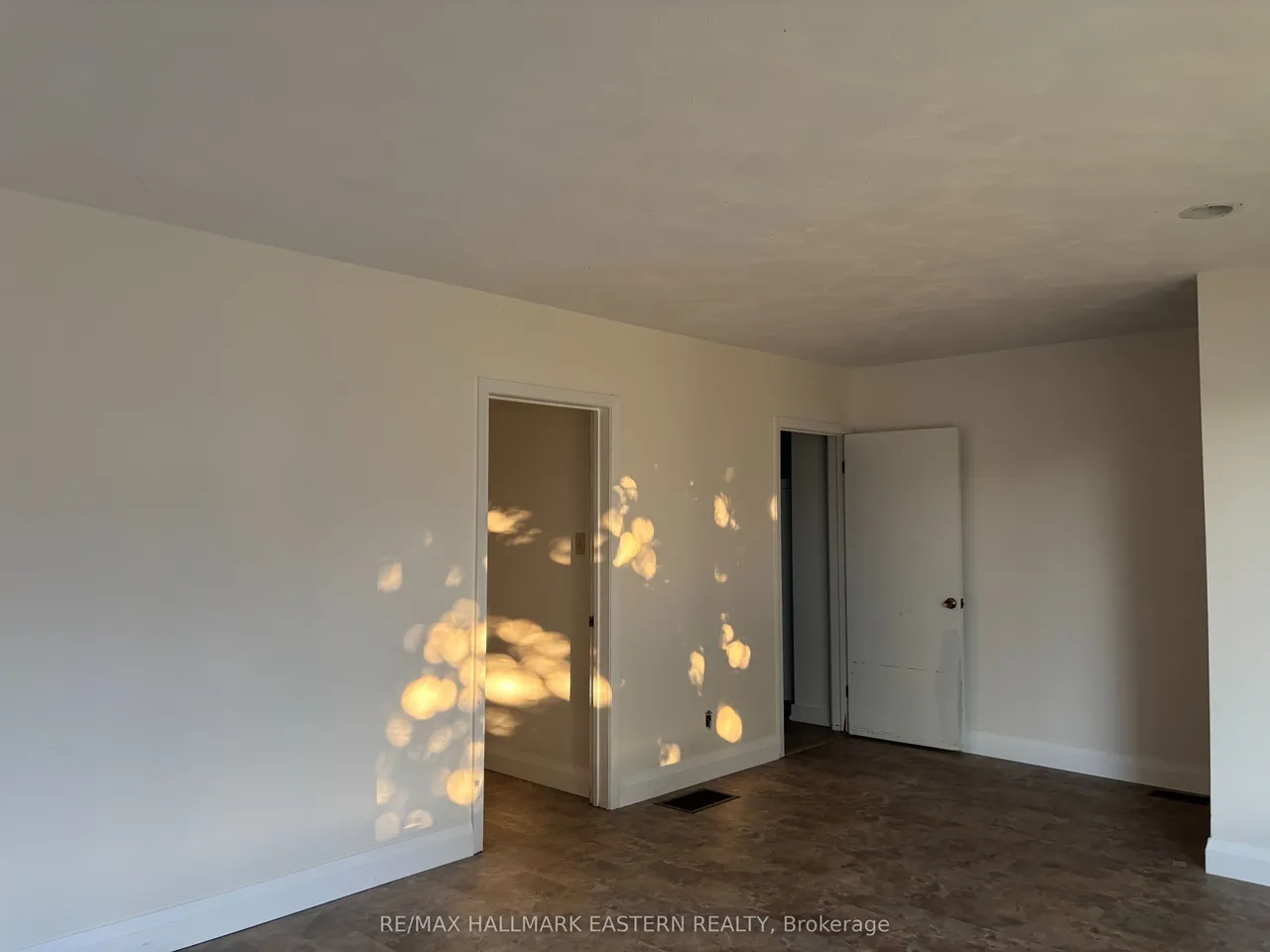 893 Ford Street — photo 3