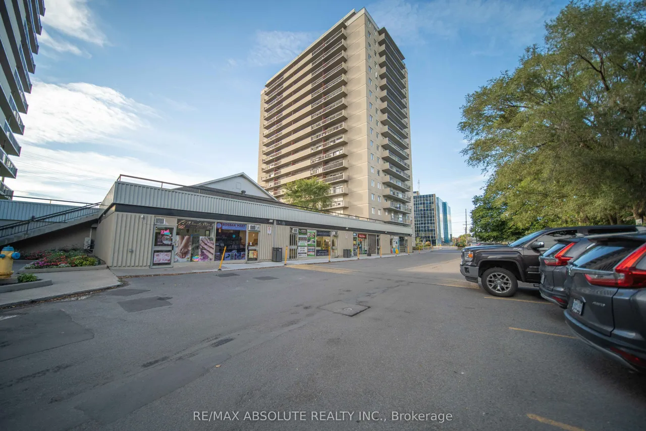 158 A Mcarthur Ave Avenue — photo 3