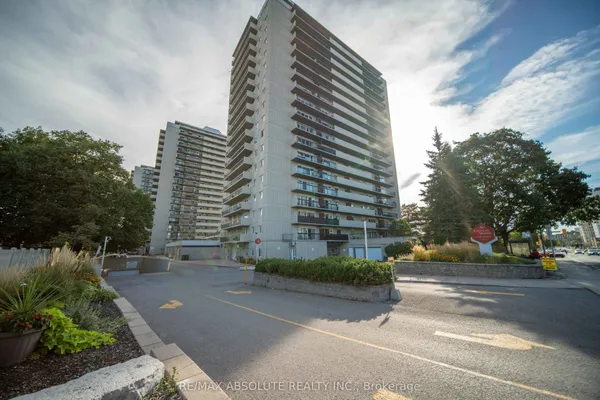 158 A Mcarthur Ave Avenue — photo 2