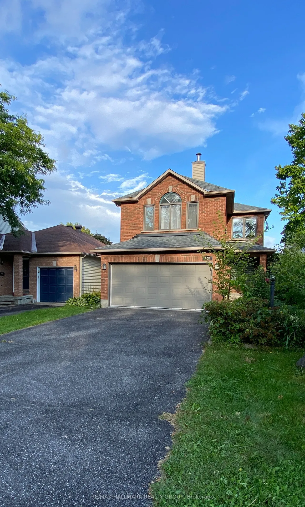 128 GRENADIER Way — photo 2