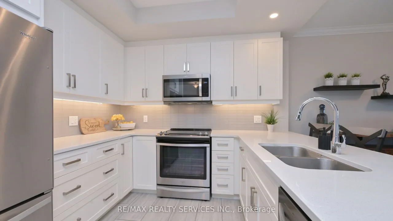 1878 GORDON Street — photo 41