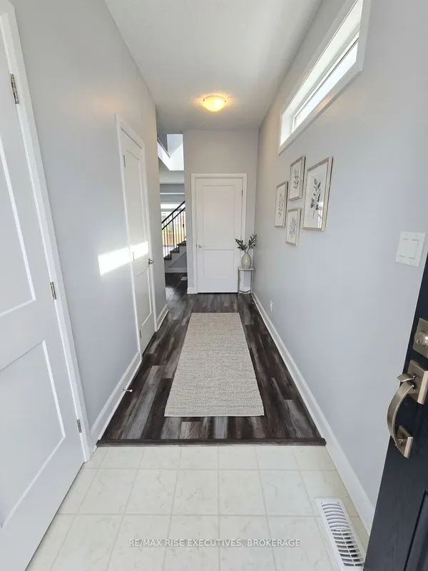 1390 Andersen Drive — photo 2