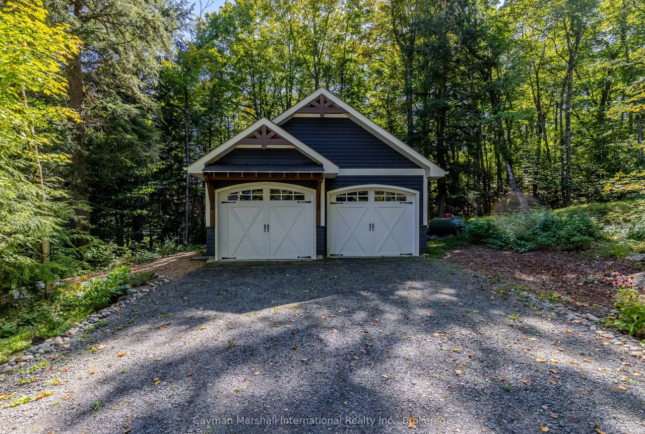 1051 Truscott Place — photo 46