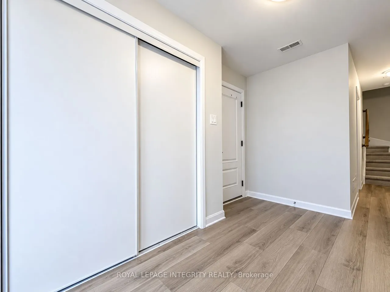 286 Elsie Macgill Walk — photo 2