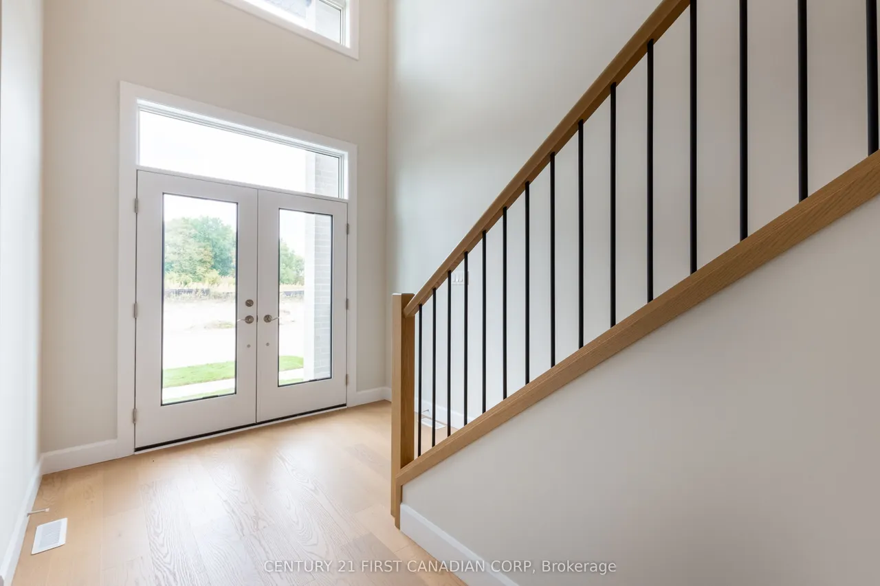 6453 Royal Magnolia Avenue — photo 3